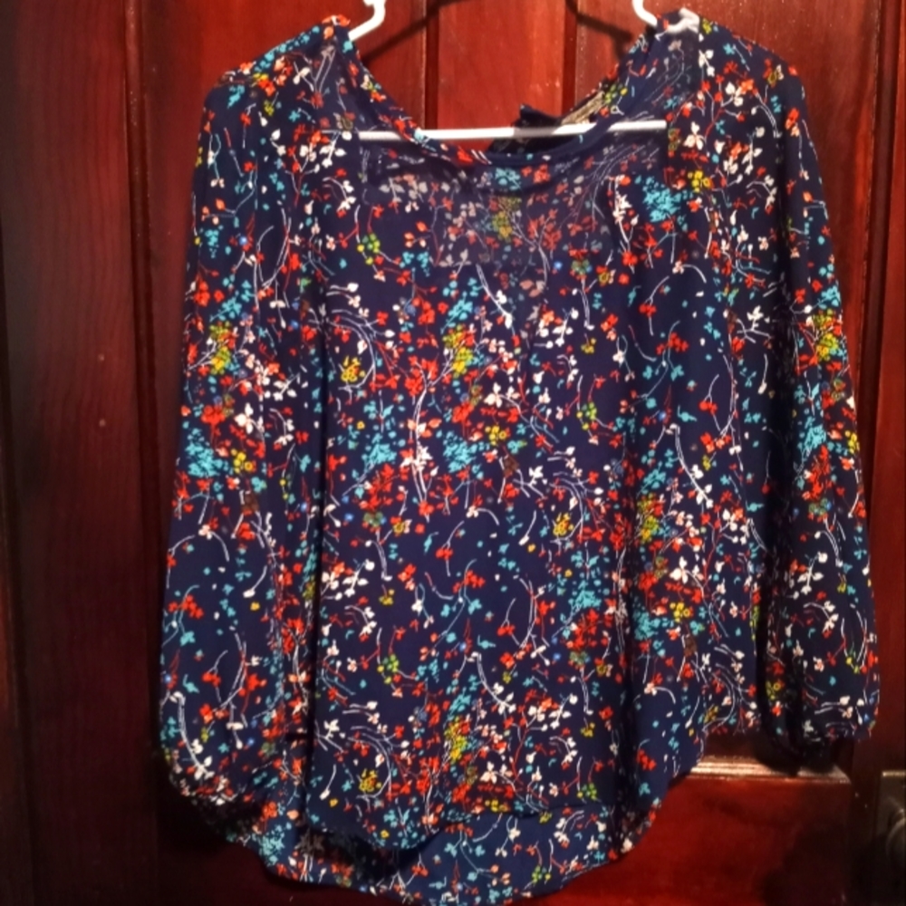 🪁Bundle Item Only 🪁 Extreme Floral pattern top!